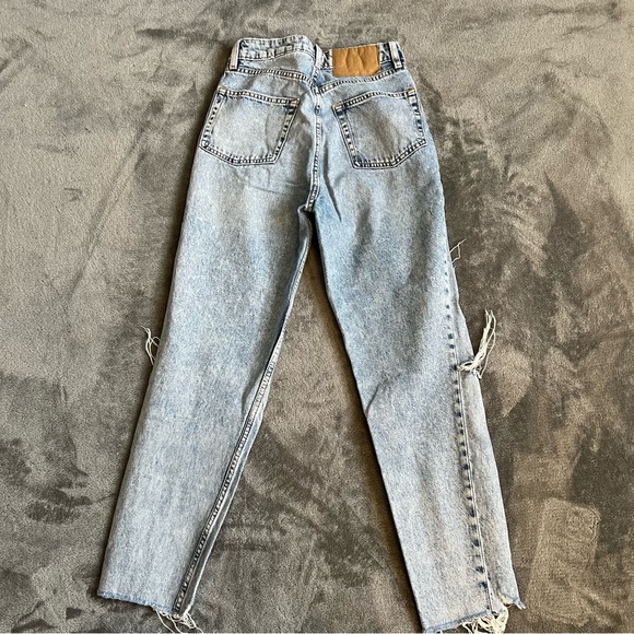 H&M Mom Jeans - Picture 3 of 3